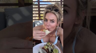 What I Eat In A Day on Vacation to Stay Lean & Toned